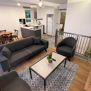 A Old Town Aparthotel