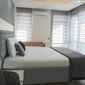 Mira Hotel